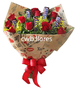 Buquê de rosas com chocolate